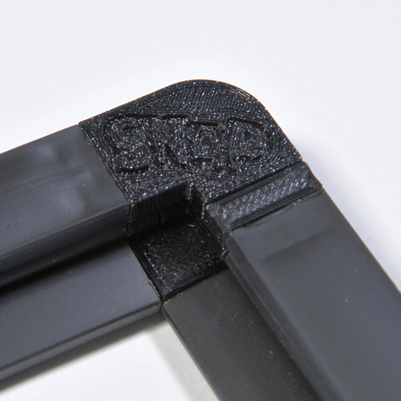 Picture of Connected Traulsen 516 Snap Gasket™ Corner in Black