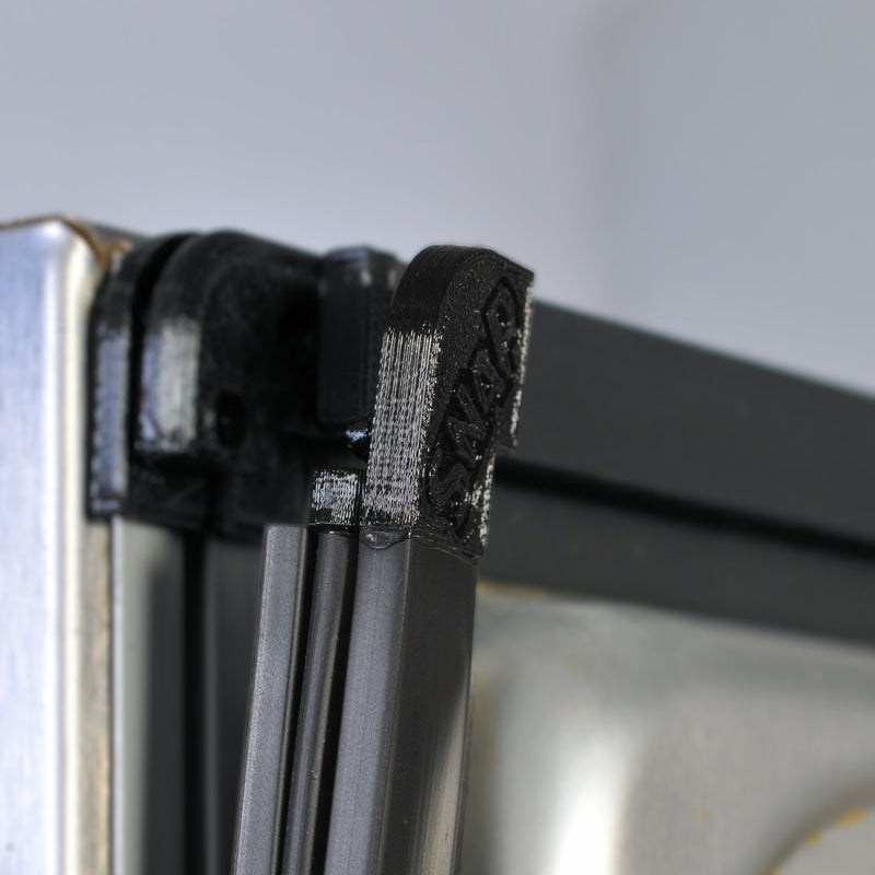 Picture of Traulsen 516 Snap Gasket™ on Refrigerator Door