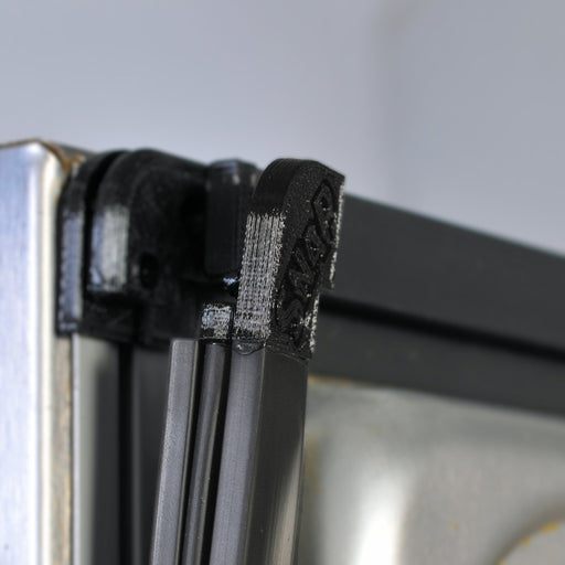 Picture of Traulsen 516 Snap Gasket™ on Refrigerator Door